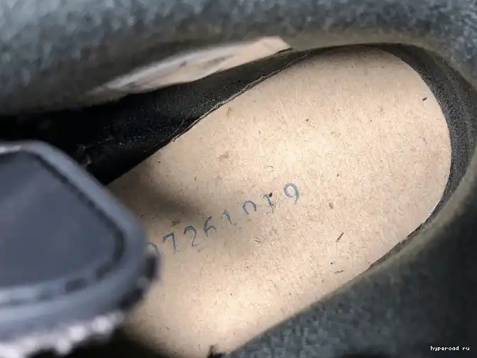 6 Medium Jordan Travis CN1084-200 x Olive Air Scott 0508